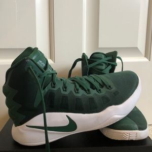 Nike hyperdunk women’s basketball sneakers